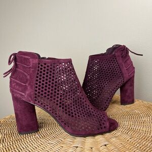 Gianni Bini Klaytinn Peep Toe Heeled Bootie Size 9